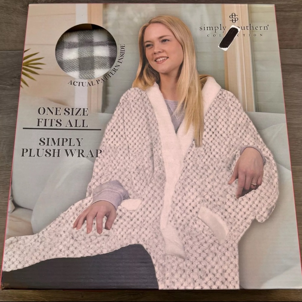 Simply Southern Plush Wrap Soft and Cozy Womens One Size Wearable Plaid Gray